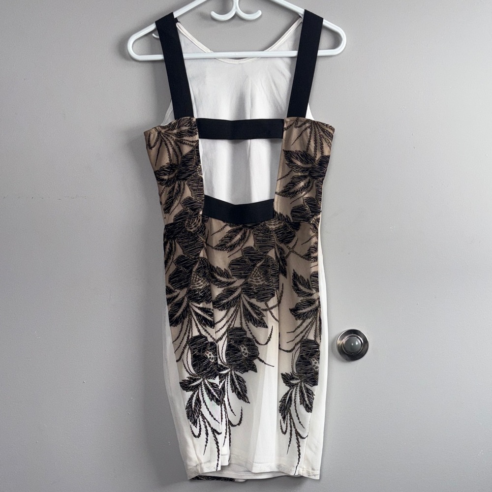 Va Va Voom Sleeveless Backless Embroidered Midi Dress - Picture 8 of 12